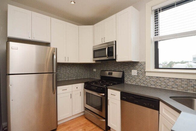 2326 N Rockwell St in Chicago, IL - Building Photo - Building Photo