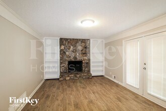 4618 Forest Pl in Cumming, GA - Foto de edificio - Building Photo