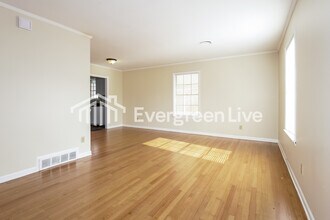 4850 Summerlane Ave in Memphis, TN - Building Photo - Building Photo