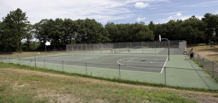 Riverside Village Apartments in Leominster, MA - Building Photo - Building Photo