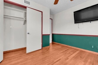 920 N Milford Rd in Orange, CA - Building Photo - Building Photo