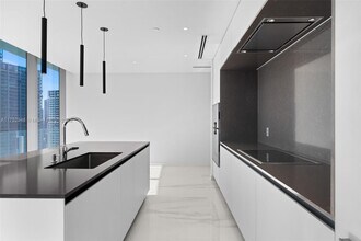 300 Biscayne Boulevard Way, Unit # 3801 in Miami, FL - Building Photo - Building Photo