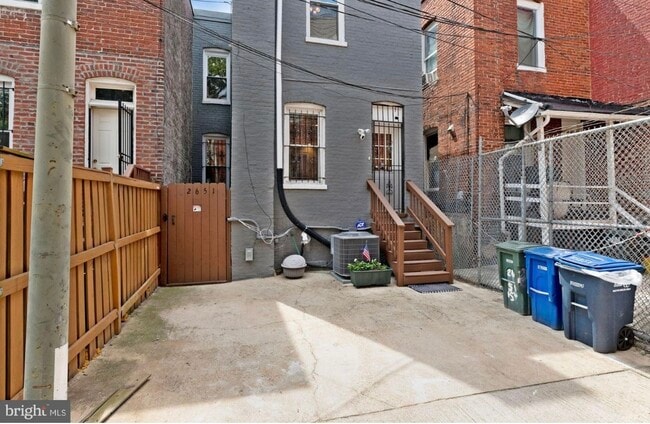 2651 15th St NW in Washington, DC - Foto de edificio - Building Photo