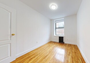 117 W 116th St in New York, NY - Building Photo - Building Photo