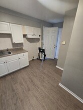 20515 Moross Rd in Detroit, MI - Building Photo - Building Photo