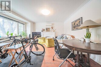 65 Spadina Rd in Toronto, ON - Building Photo - Building Photo