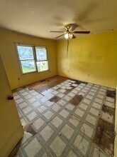 2502 Lakeview Ave in St. Joseph, MO - Foto de edificio - Building Photo