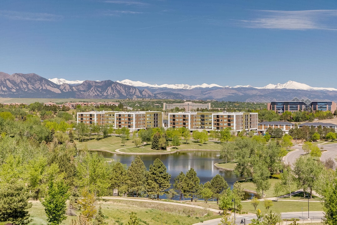 Heights at Interlocken in Broomfield, CO - Foto de edificio