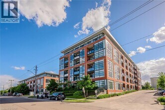 15 Prince Albert Blvd in Kitchener, ON - Building Photo - Building Photo