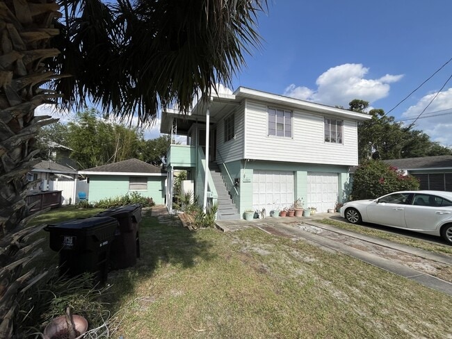 2307 Formosa Ave