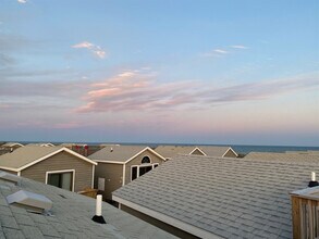 56821 North Carolina Hwy 12 in Hatteras, NC - Foto de edificio - Building Photo