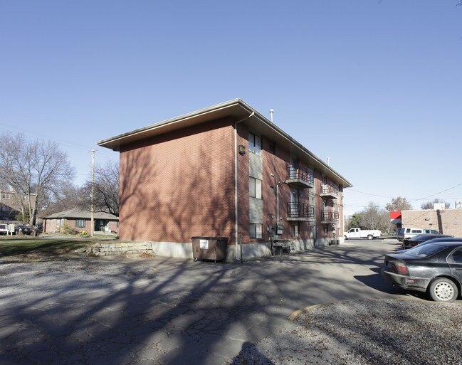 Big 6 in Lincoln, NE - Foto de edificio - Building Photo
