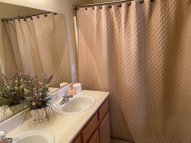 property at 170 Arches Ct