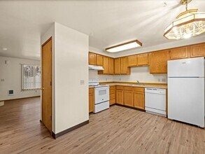 400 S Morain St in Kennewick, WA - Building Photo - Building Photo