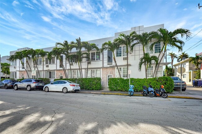 620 12th St in Miami Beach, FL - Building Photo - Building Photo