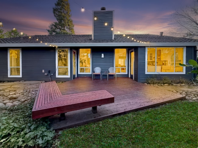 9161 Kneeland Ct in Elk Grove, CA - Foto de edificio - Building Photo