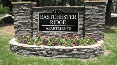 Eastchester Ridge Apartments in High Point, NC - Foto de edificio - Building Photo