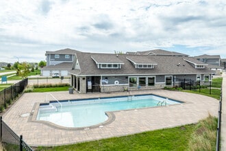 Autumn Ridge Apartments - Casual Spaces in Waukee, IA - Building Photo - Building Photo
