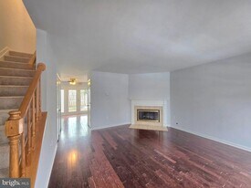 6539 Old Carriage Ln in Alexandria, VA - Building Photo