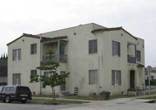 788-794 Molino Ave. - 2612 E. 8th St. Long Beach, CA 90804 in Long Beach, CA - Foto de edificio - Building Photo