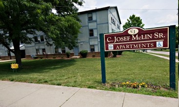 C. J. McLin Sr. Apartments in Dayton, OH - Foto de edificio - Other