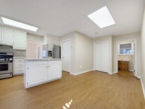 504 University Ridge in Greenville, SC - Building Photo - Building Photo