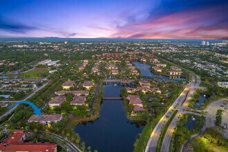3023 Alcazar Pl, Unit 107 in Palm Beach Gardens, FL - Foto de edificio - Building Photo
