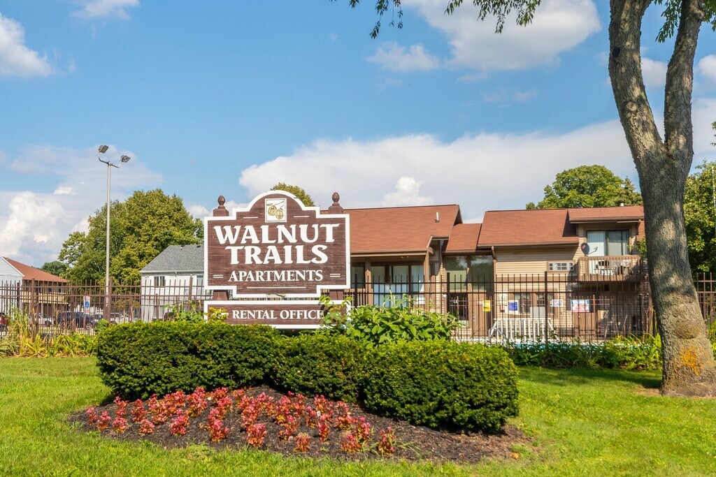 Walnut Trails Apartments in Elkhart, IN