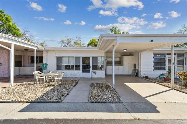13940 Anona Heights Dr in Largo, FL - Building Photo - Building Photo