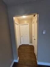 3341 Parkcrest Ln, Unit 3 in Cincinnati, OH - Foto de edificio - Building Photo