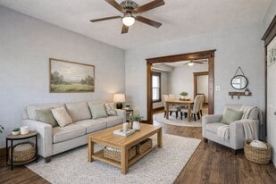 159 Royal Ave, Unit upper in Buffalo, NY - Building Photo