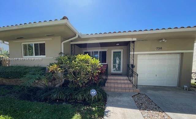 750 NE 72nd Terrace in Miami, FL - Foto de edificio - Building Photo