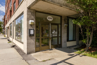 5299 de la Côte-Sainte-Catherine in Montréal, QC - Building Photo - Building Photo