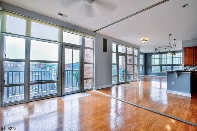 property at 3 Greenwich Dr