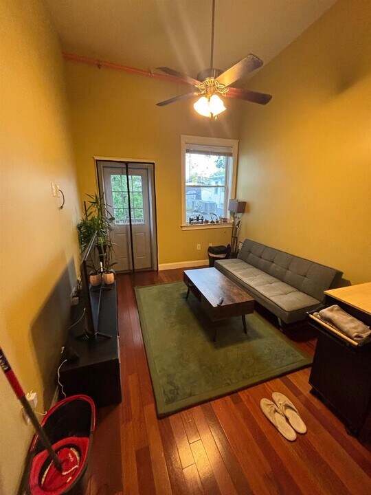 620 Cambridge St, Unit 4 in Cambridge, MA - Building Photo