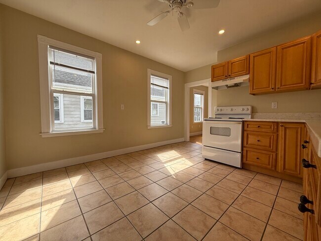 33 Rich St, Unit 1
