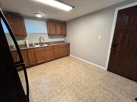 2271 S Cost a Plenty Rd, Unit 4 in Warsaw, IN - Building Photo