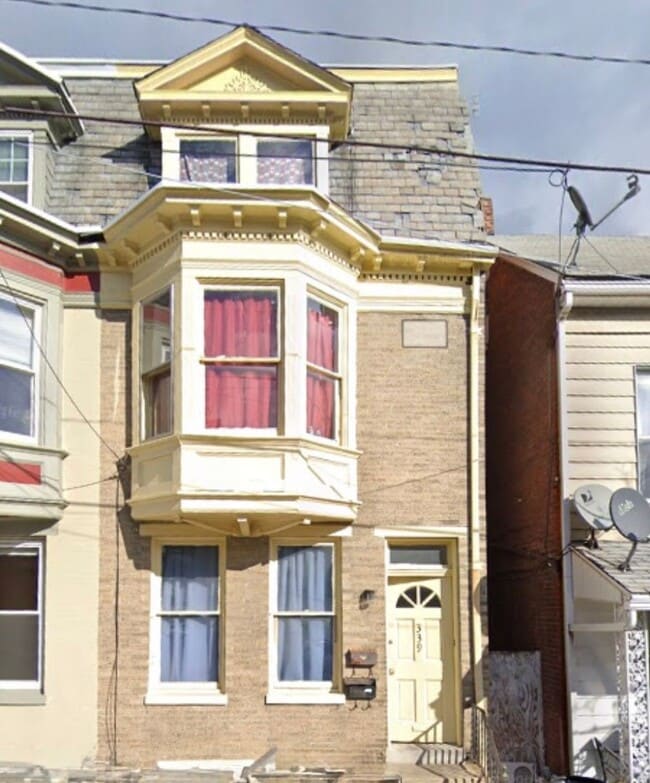 property at 339 N Newberry St