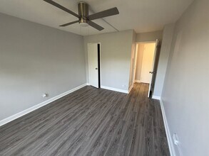 7254 N Ridge Blvd, Unit 7333-508 in Chicago, IL - Foto de edificio - Building Photo