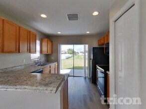 8502 Deer Chase Dr in Riverview, FL - Building Photo - Building Photo