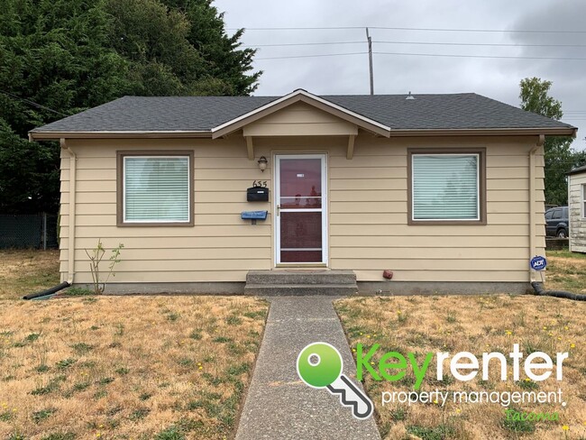 property at 635 S Hawthorne St