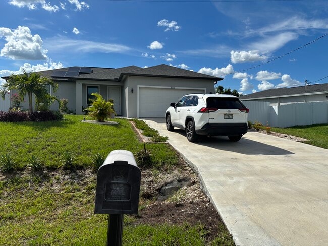 property at 8036 Oakleaf Cir