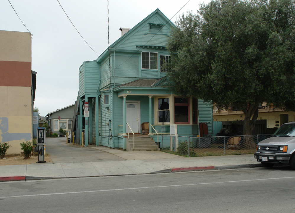 667 Rodriguez St in Watsonville, CA - Building Photo