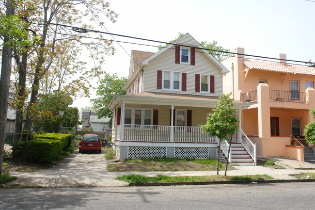 805 Bond St in Asbury Park, NJ - Building Photo - Building Photo