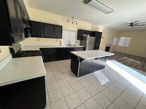 1418 Angelus Hill Rd in Hemet, CA - Building Photo - Building Photo