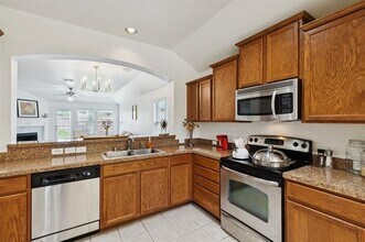 913 Lovebird Ln in Little Elm, TX - Building Photo - Building Photo