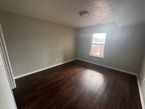 2821 Greenwood Ave in Louisville, KY - Building Photo - Building Photo