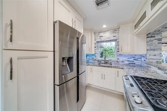 919 SW 7th St in Fort Lauderdale, FL - Foto de edificio - Building Photo