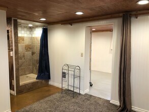 228 W Whitman Dr in College Place, WA - Building Photo - Building Photo