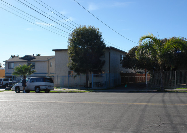 125 Olive Dr in San Ysidro, CA - Building Photo - Building Photo